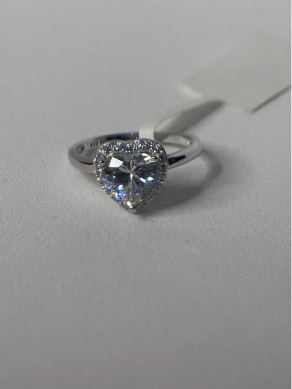 Beautiful heart Cz ring size 8, sterling silver
